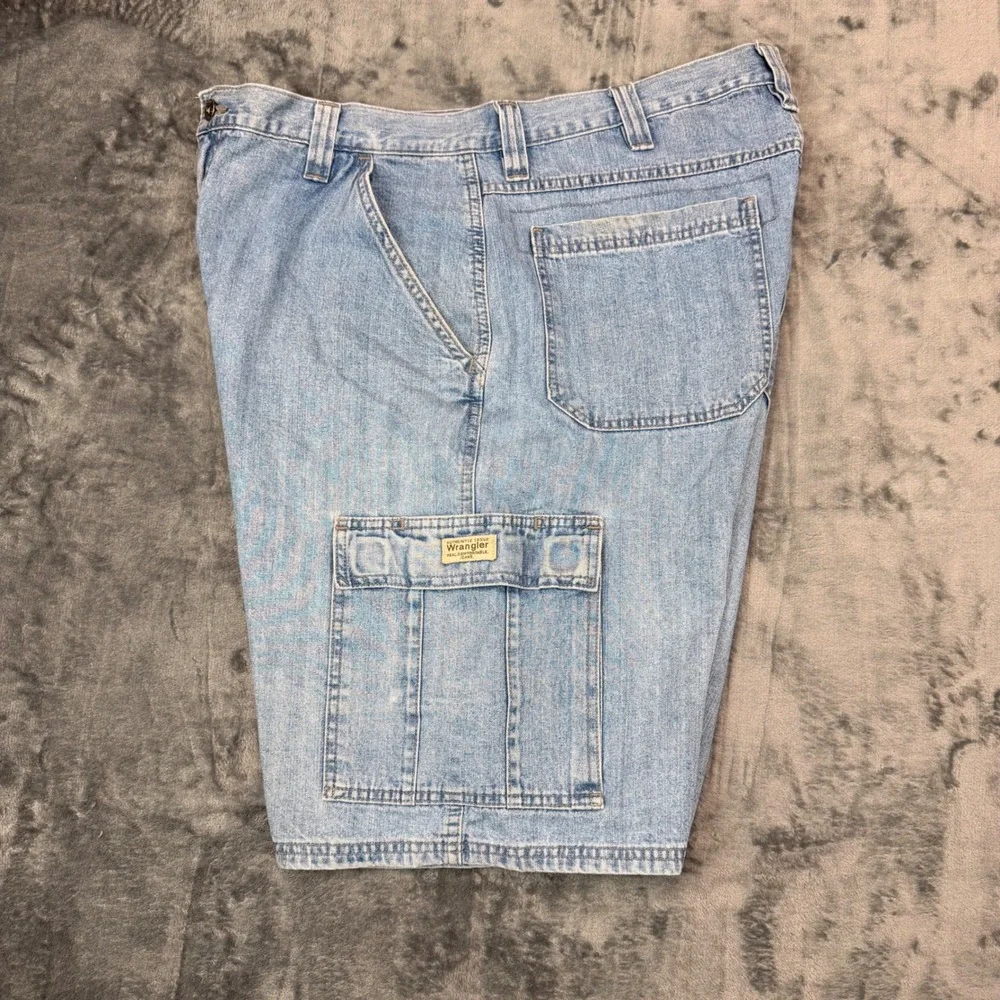 Vintage Y2K Wrangler Cargo Denim Shorts Mens 36 Baggy Light Wash Skater